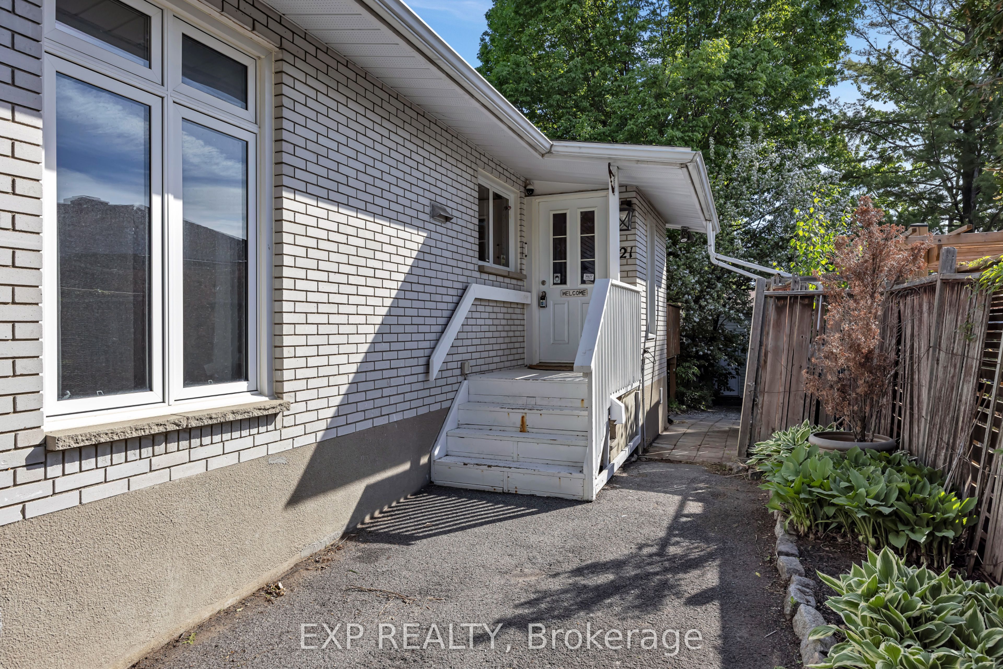 Additional image 4 of 21 Southview Crescent, Ottawa, ON, K2E 5R4