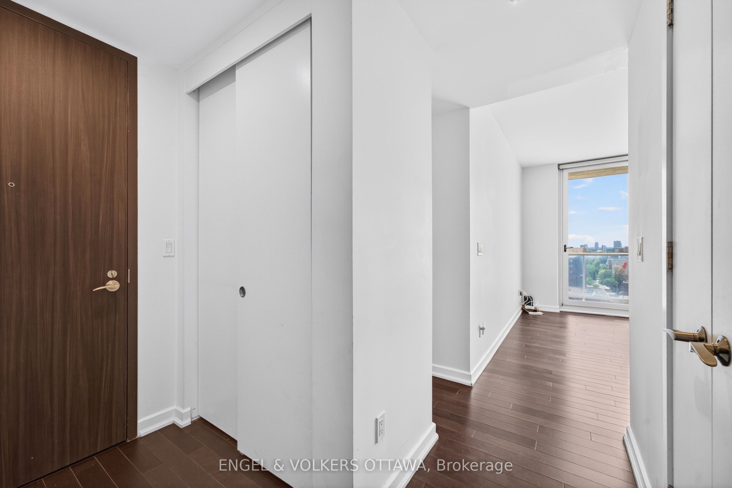 Additional image 3 of 1210-300 Lisgar Street, Ottawa, ON, K2P 0E2