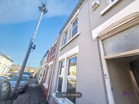 Edington St, Liverpool L15