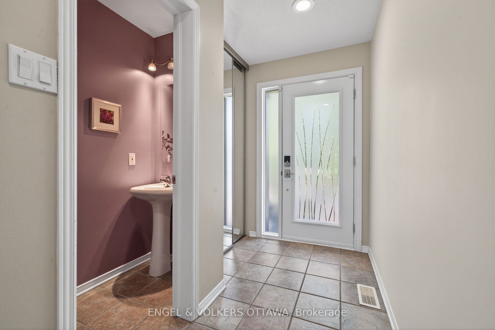 27 Briarway Private, Ottawa, ON, K1Z 1C3 photo 3