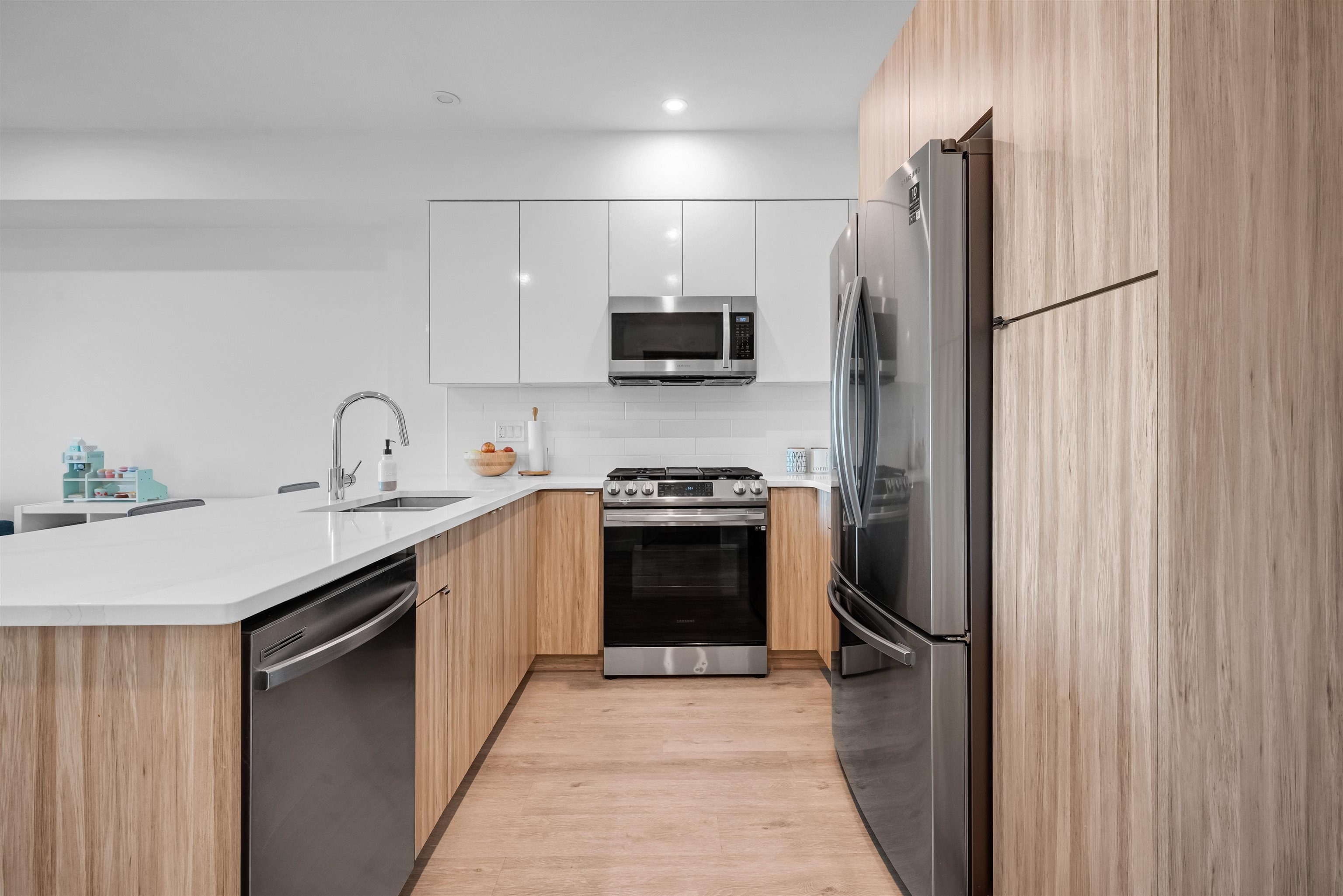 Additional image 4 of 303-2649 James Street, Abbotsford, BC, V2T 3L6