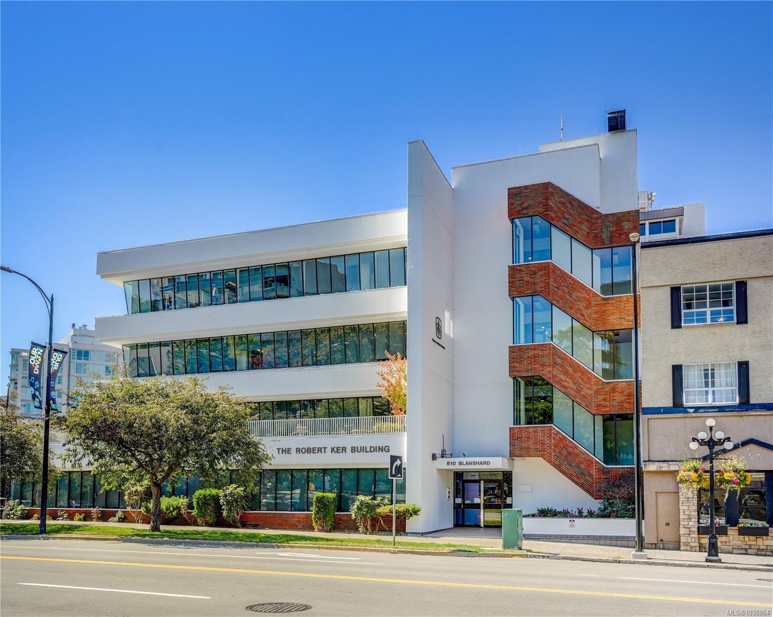 #100-810 Blanshard Street, Victoria, BC, V8W 3E6