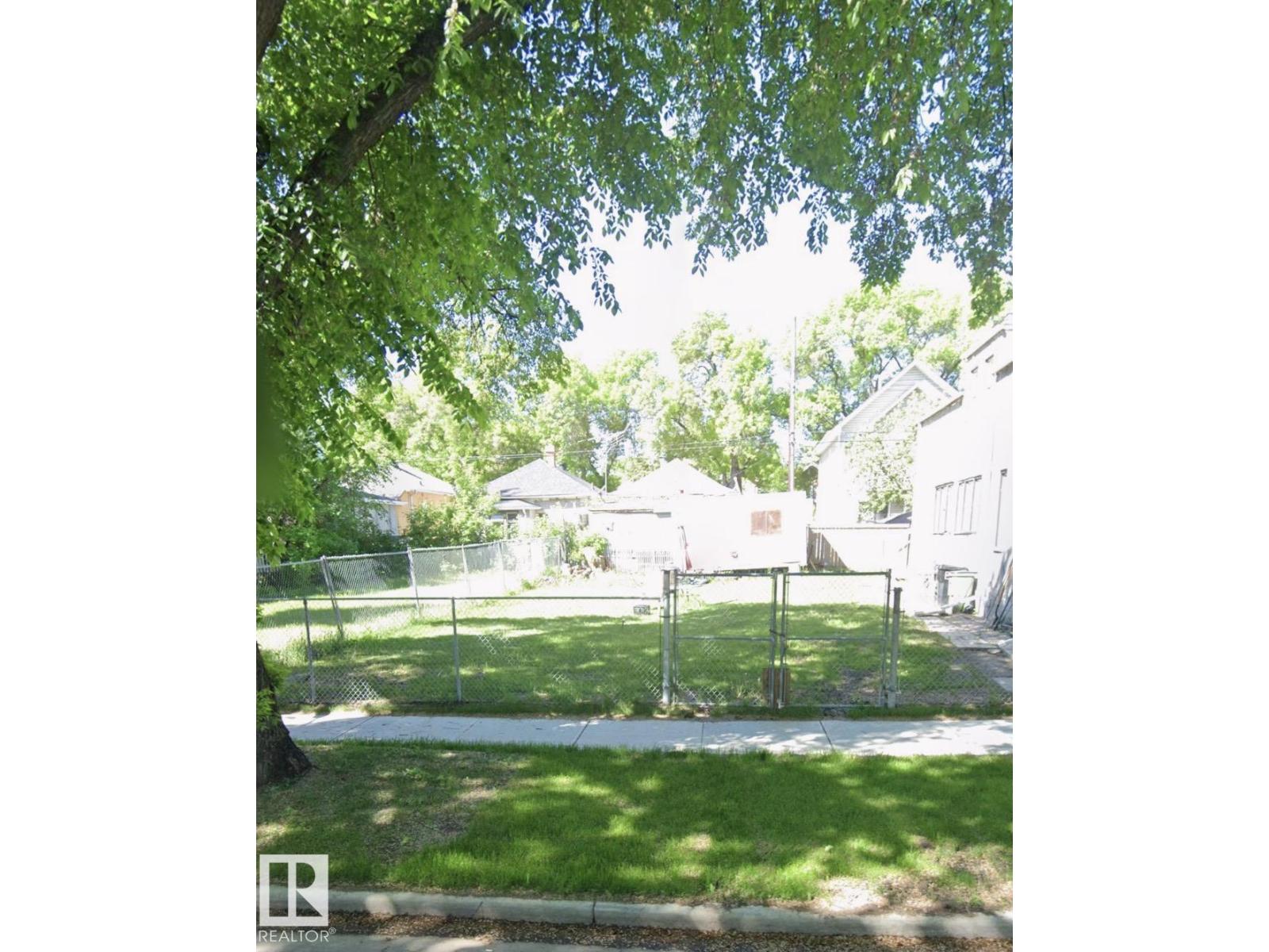 10848 92 Street NW, Edmonton, AB, T5H1V8