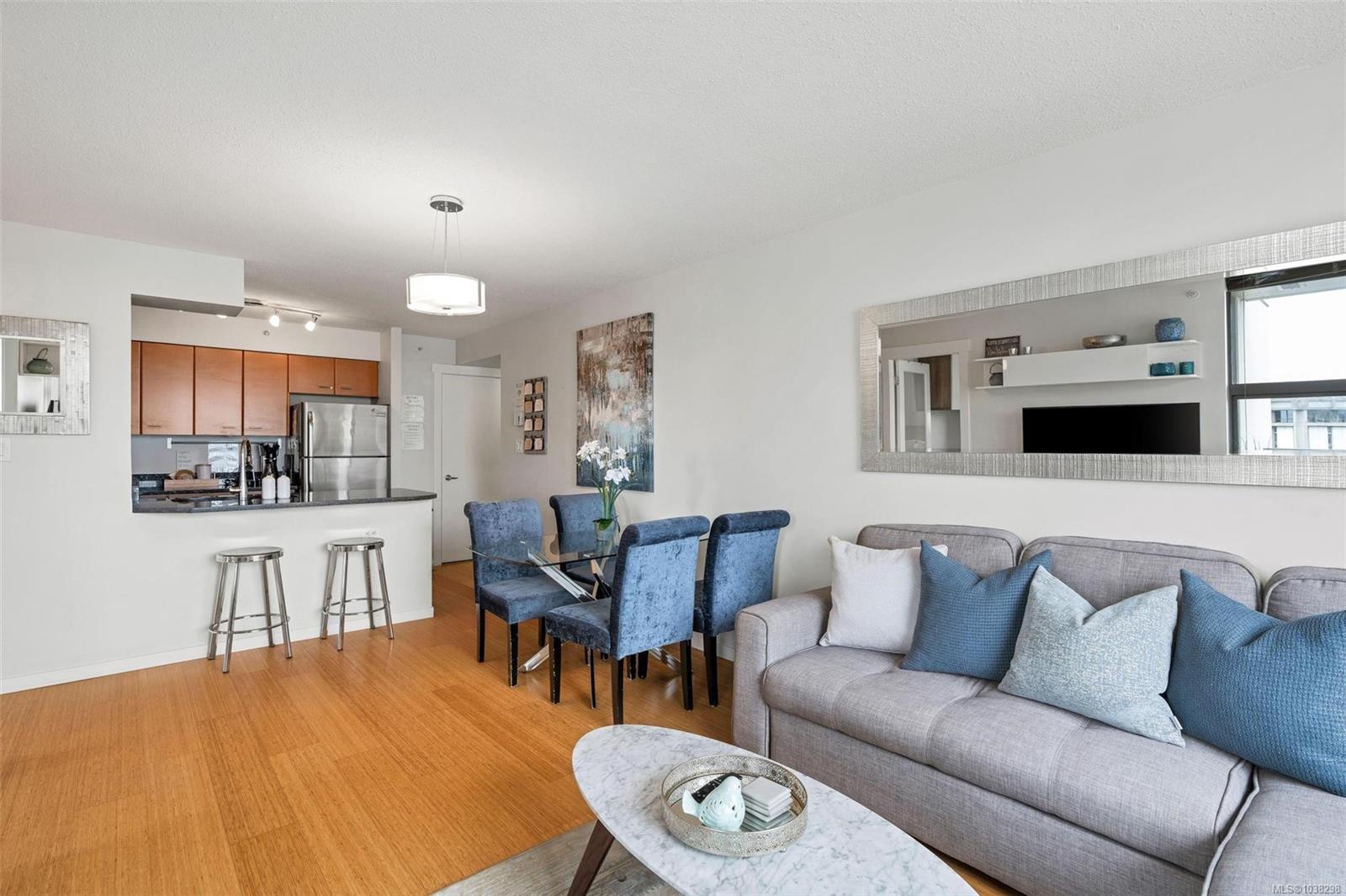 #1502-751 Fairfield Road, Victoria, BC, V8W 4A4 photo 5