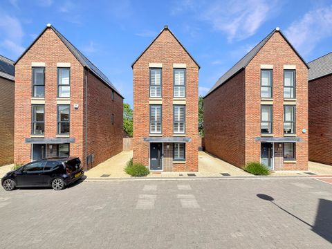 Deacon Drive, Trumpington CB2
