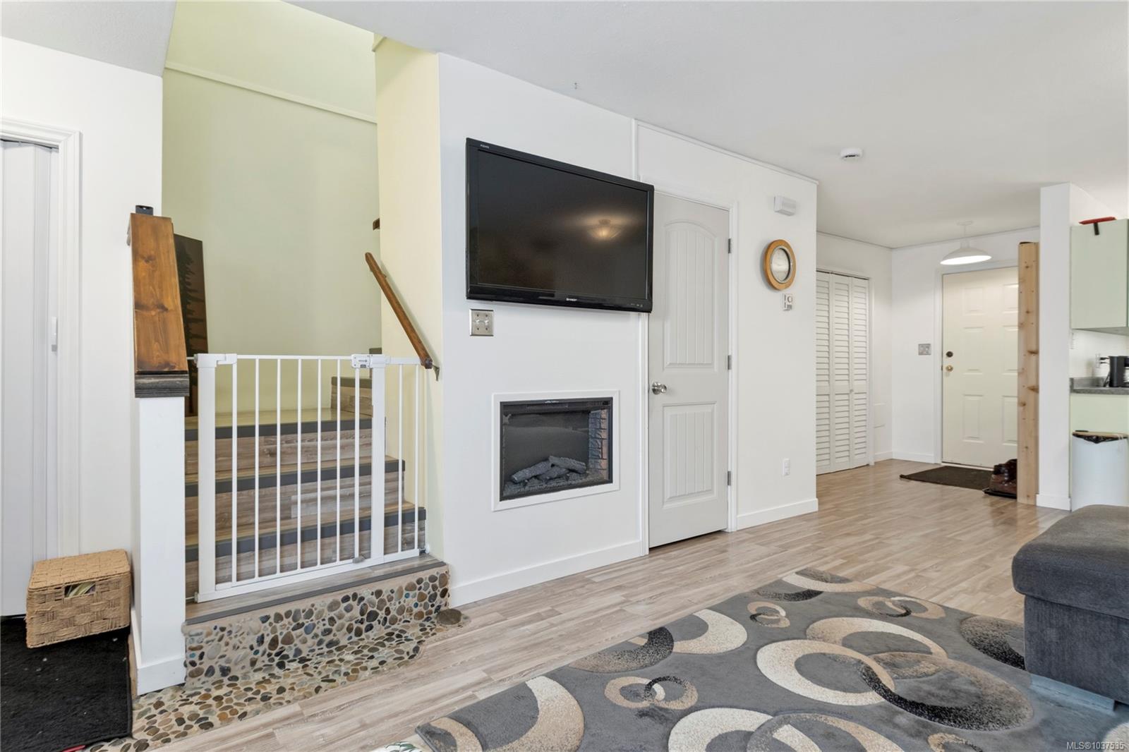 Additional image 3 of #9-555 Rockland Road, Campbell River, BC, V9W 8B7