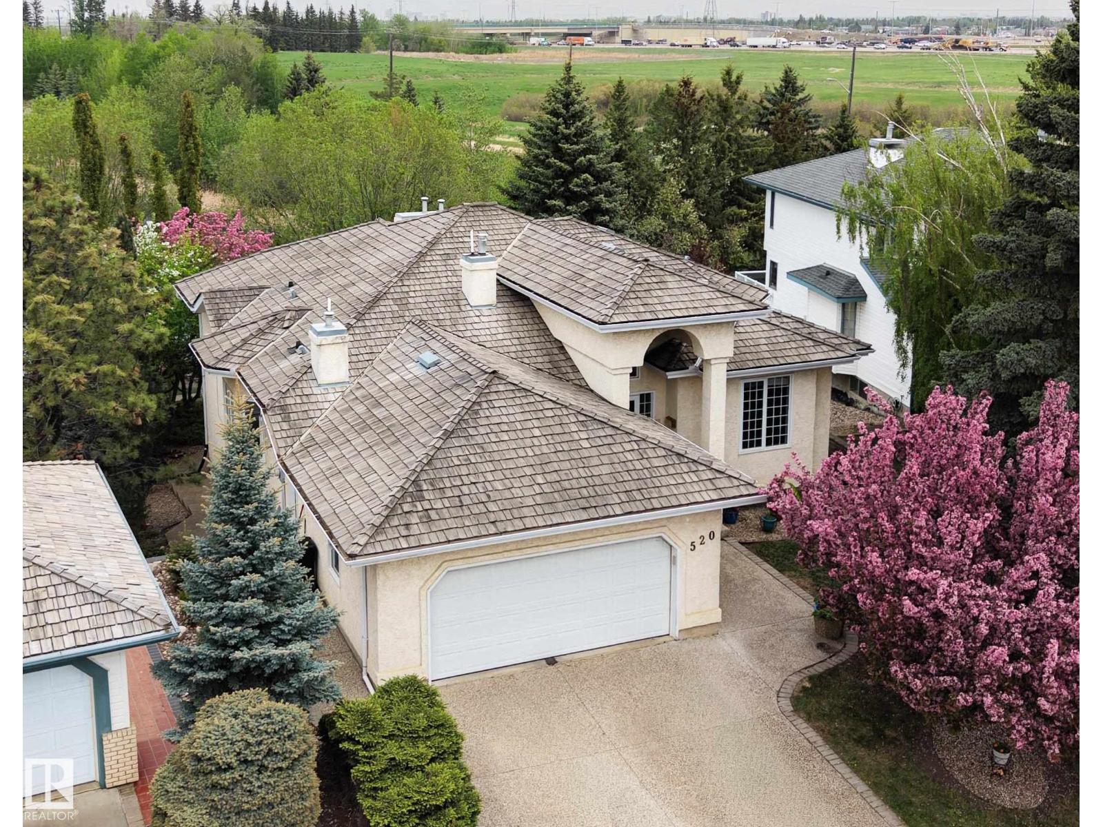 520 Pardee Bay NW, Edmonton, AB, T5T5Y9