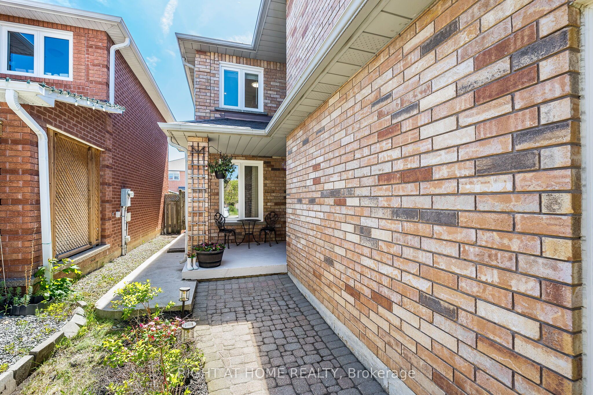 Additional image 2 of 3928 Hazelridge Road, Mississauga, ON, L5N 6Z4