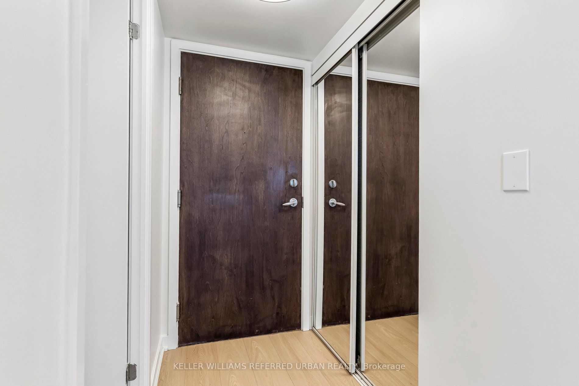 Additional image 5 of 1103-12 Yonge Street, Toronto, ON, M5E 1Z9