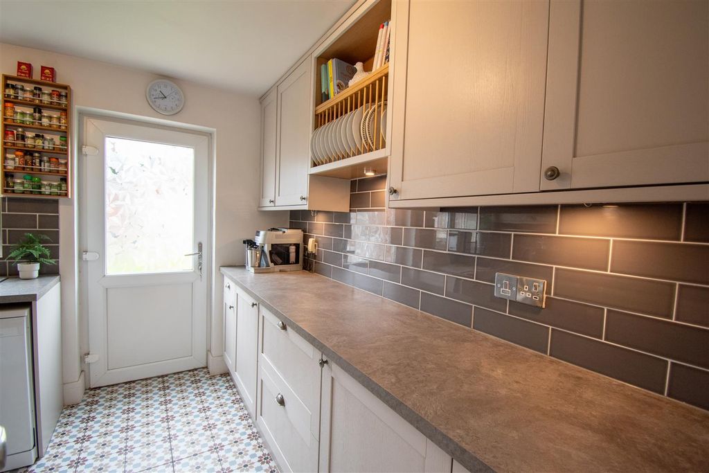 Additional image 6 of 5 bed detached house for saleMilldale Close, Marehay, Ripley DE5