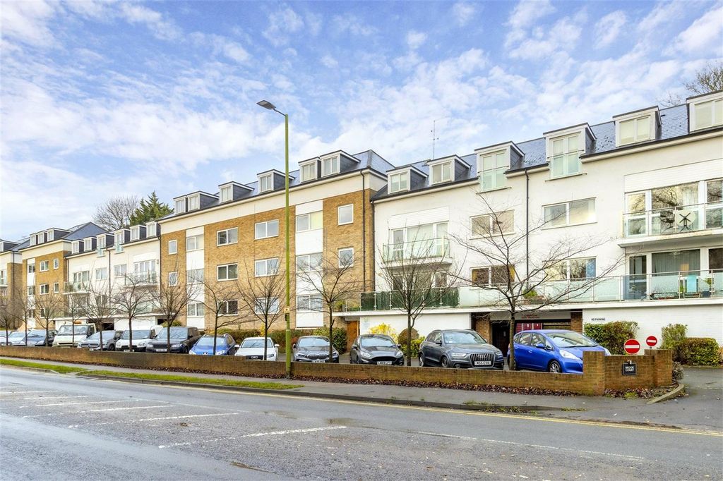 Additional image 12 of 2 bed flat for saleBrook Court, Watling Street, Radlett, Hertfordshire WD7