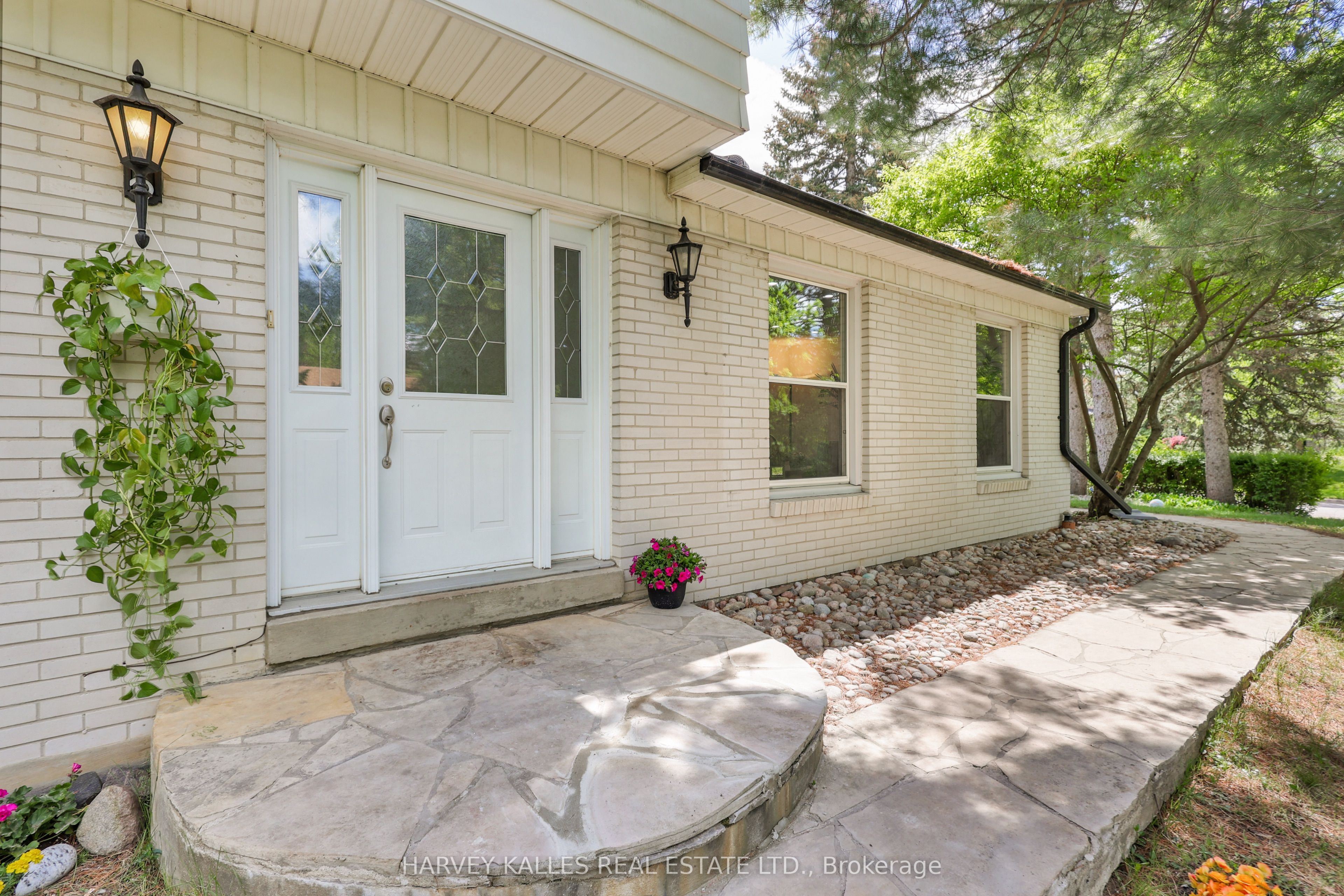 62 Aberfeldy Crescent, Markham, ON, L3T 4C4