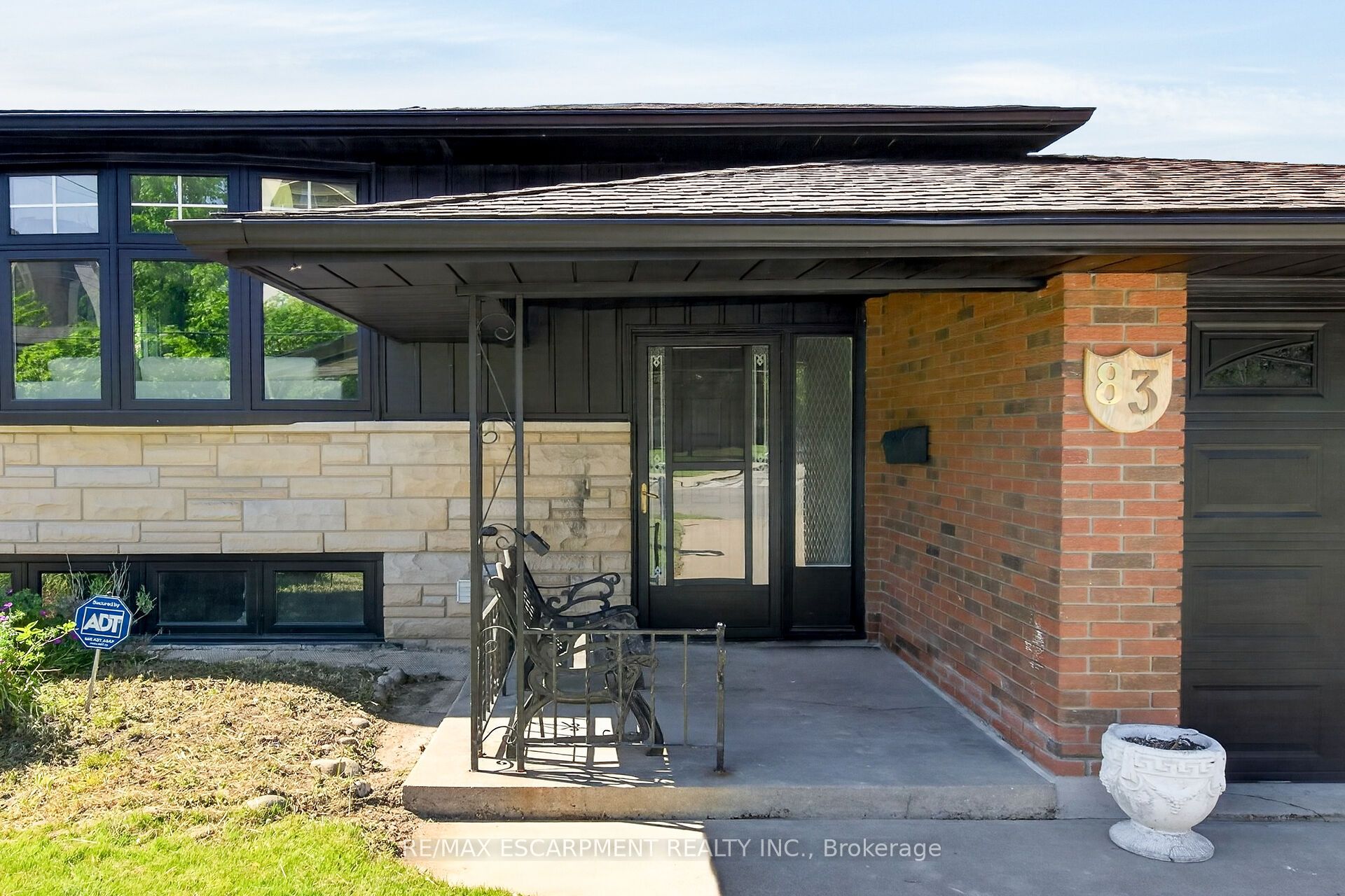 83 Riverdale Drive, Hamilton, ON, L8E 1K2 photo 2