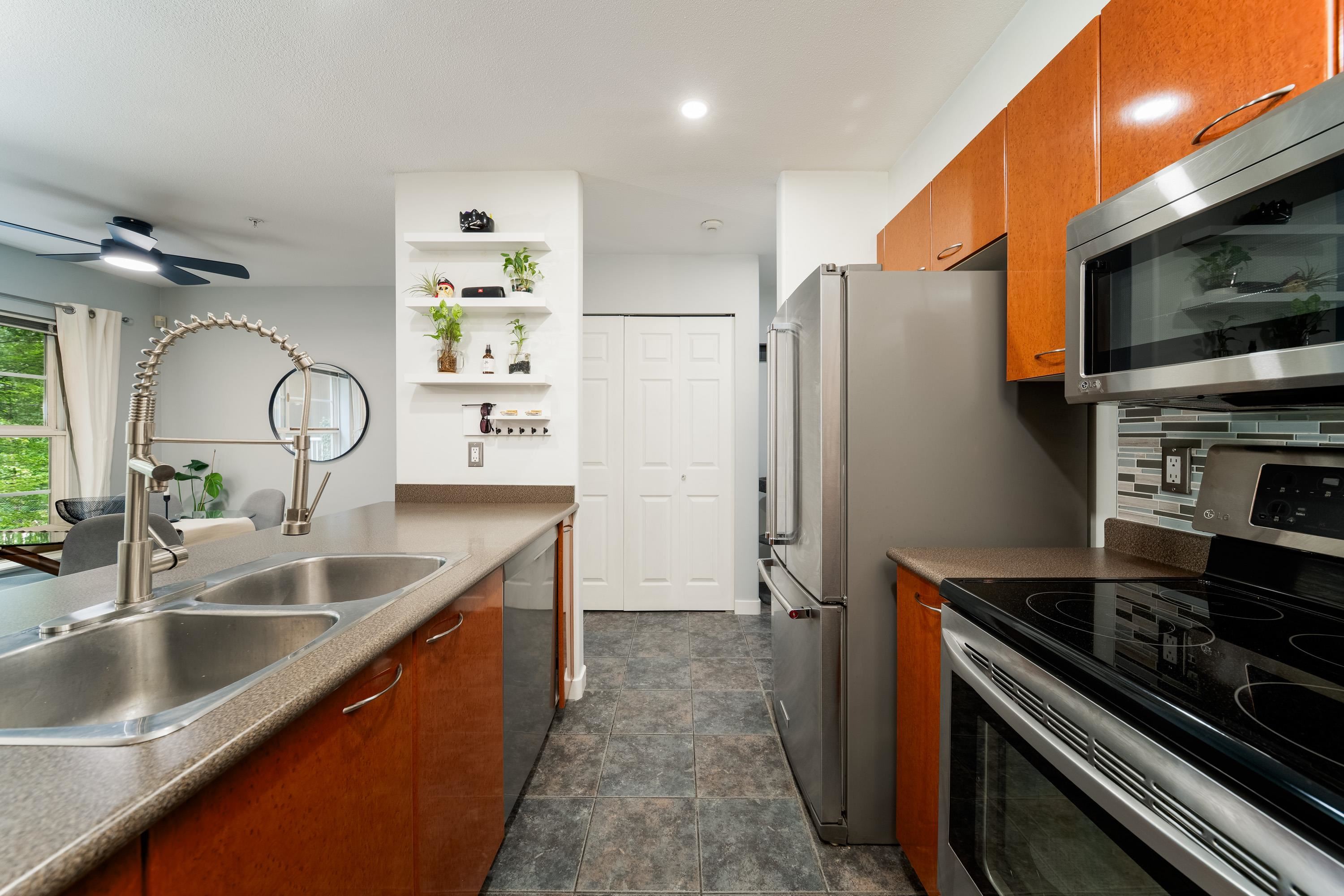 201-1688 8th Avenue E, Vancouver, BC, V5N 1T5 photo 3