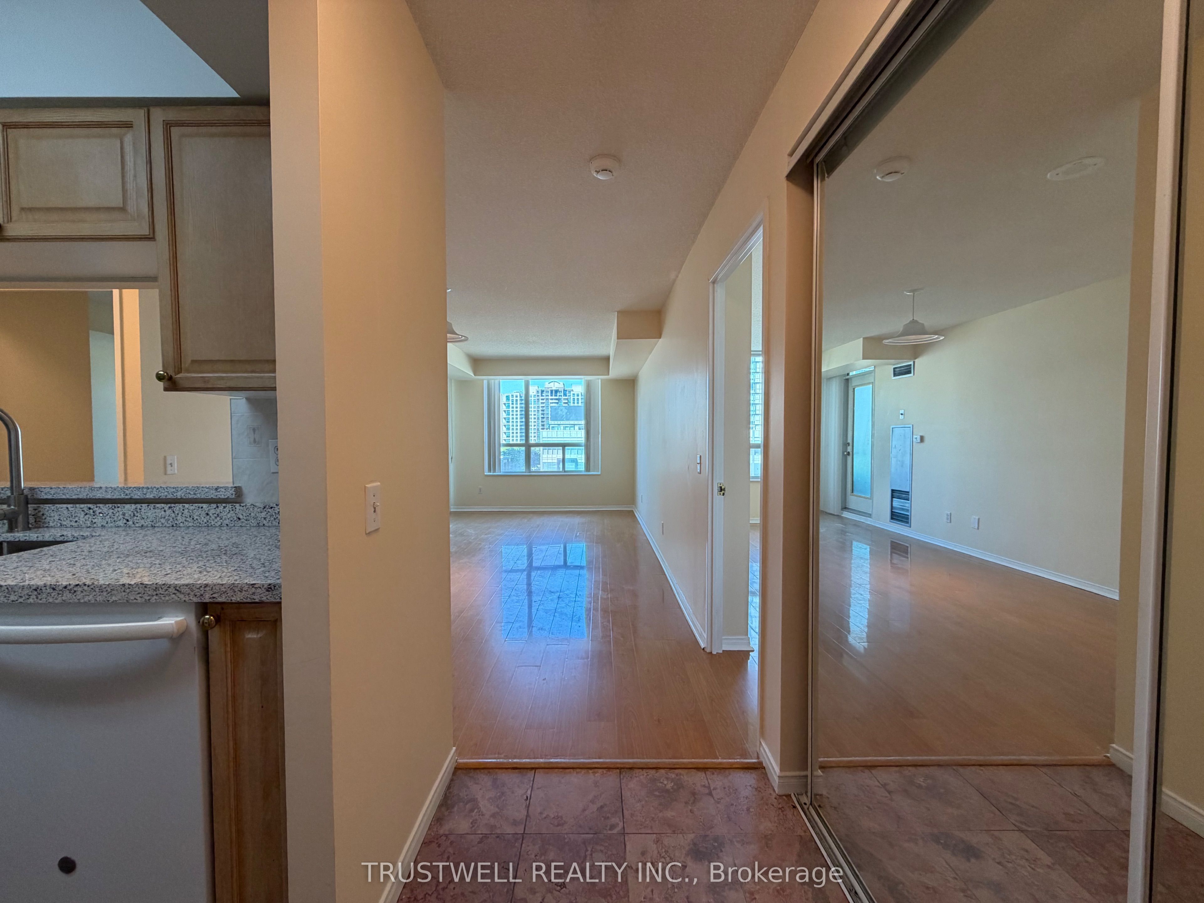 902-238 Doris Avenue, Toronto, ON, M2N 6W1