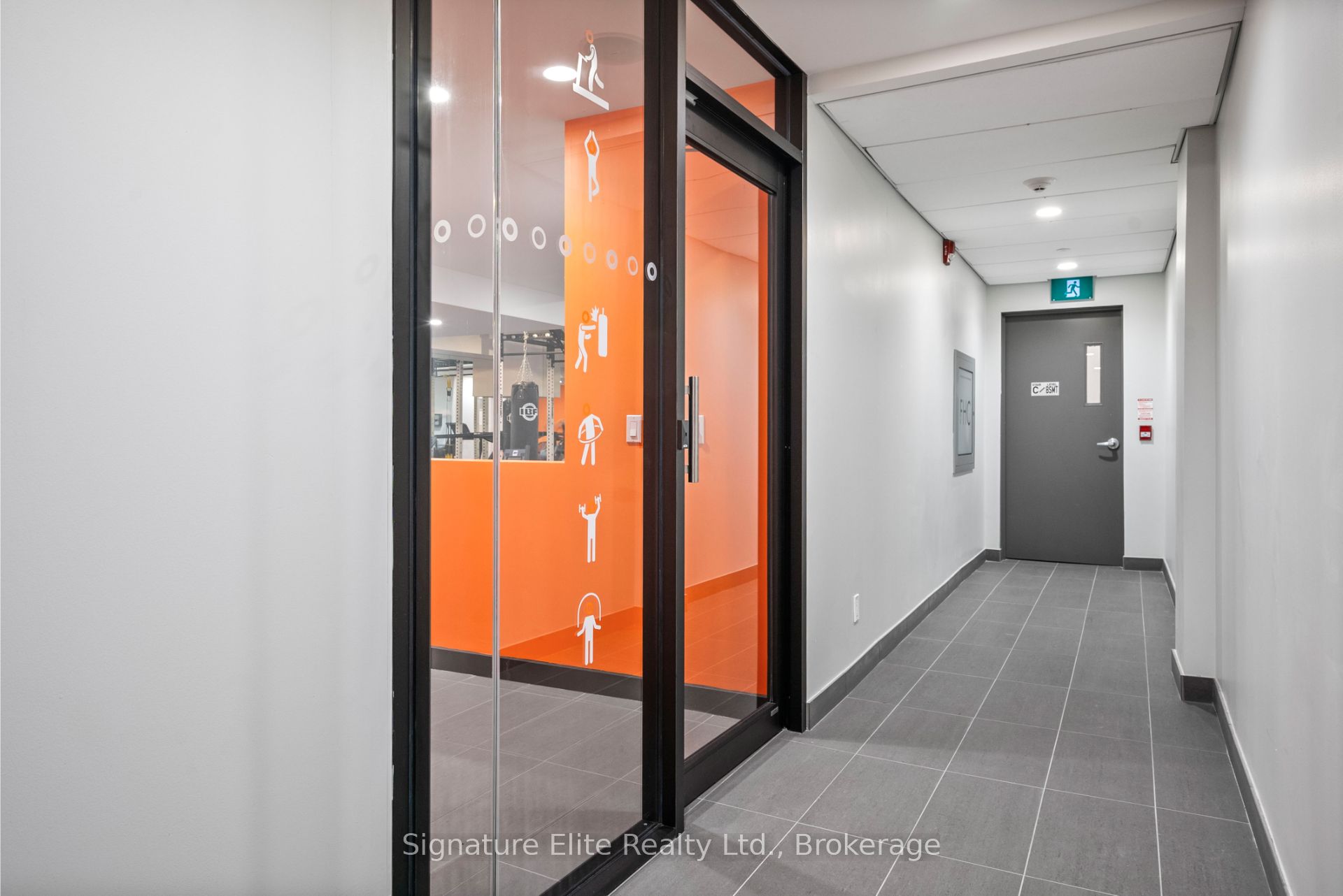 Additional image 3 of 402-1075 Queen Street E, Toronto, ON, M4M 1K3