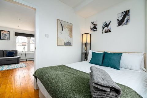 White Hart Lane N17, Room to rent