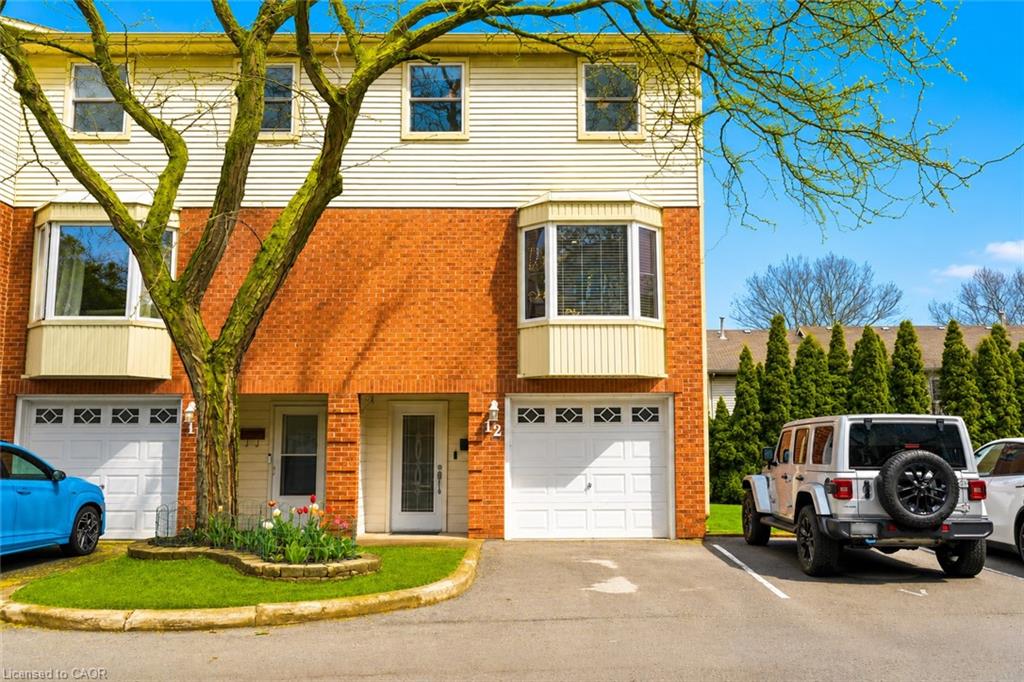 12-130 Livingston Avenue, Grimsby, ON, L3M 4W5