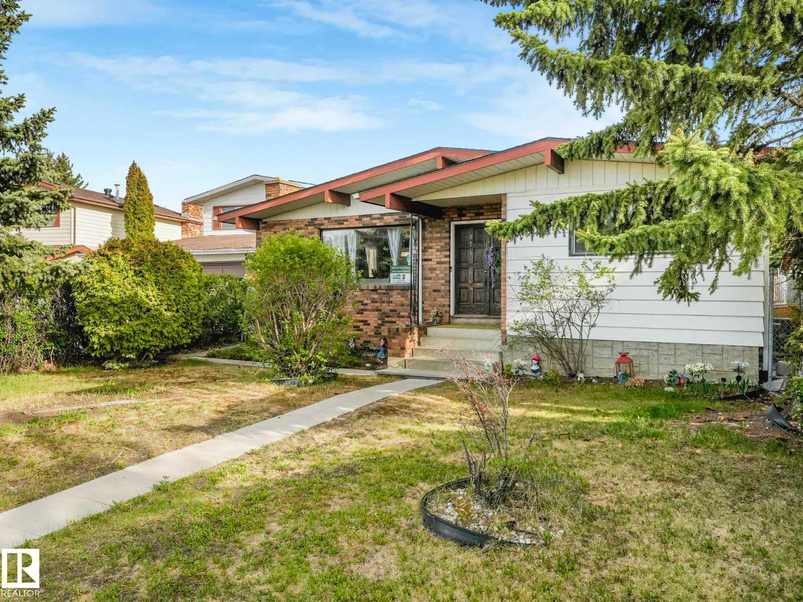 8715 41 Avenue NW, Edmonton, AB, T6K1G8 photo 3