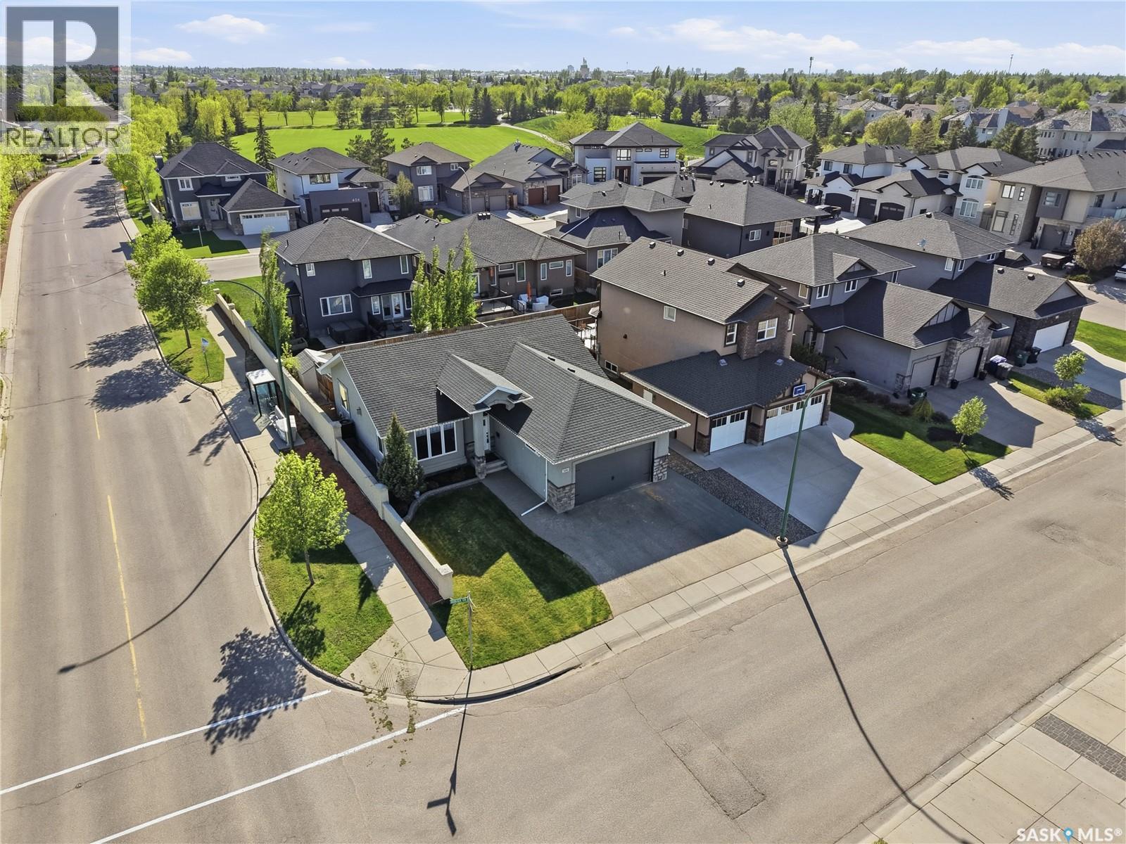 326 Horlick Crescent, Saskatoon, SK, S7N4R5 photo 3