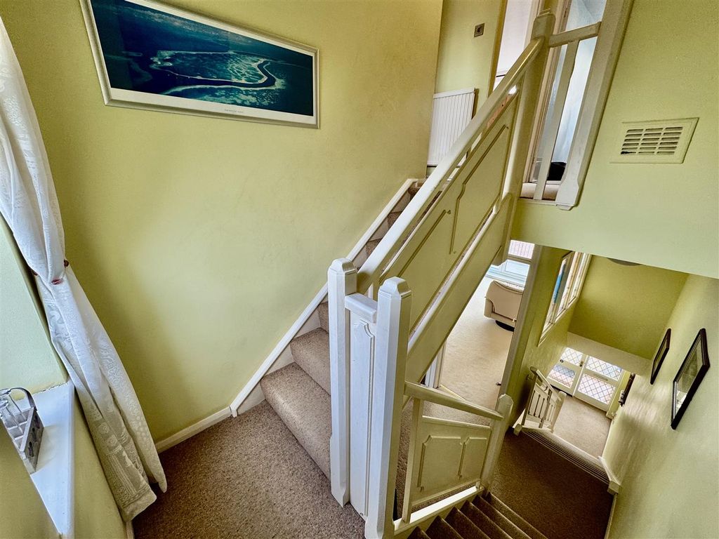 Additional image 23 of 4 bed town house for saleVictoria Parade, Pwllheli LL53