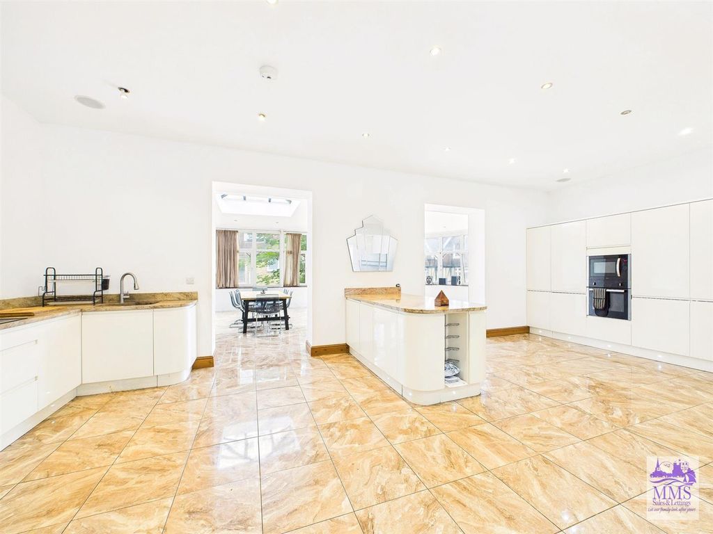 Additional image 13 of 6 bed detached house for saleLondon Road, Strood, Rochester ME2