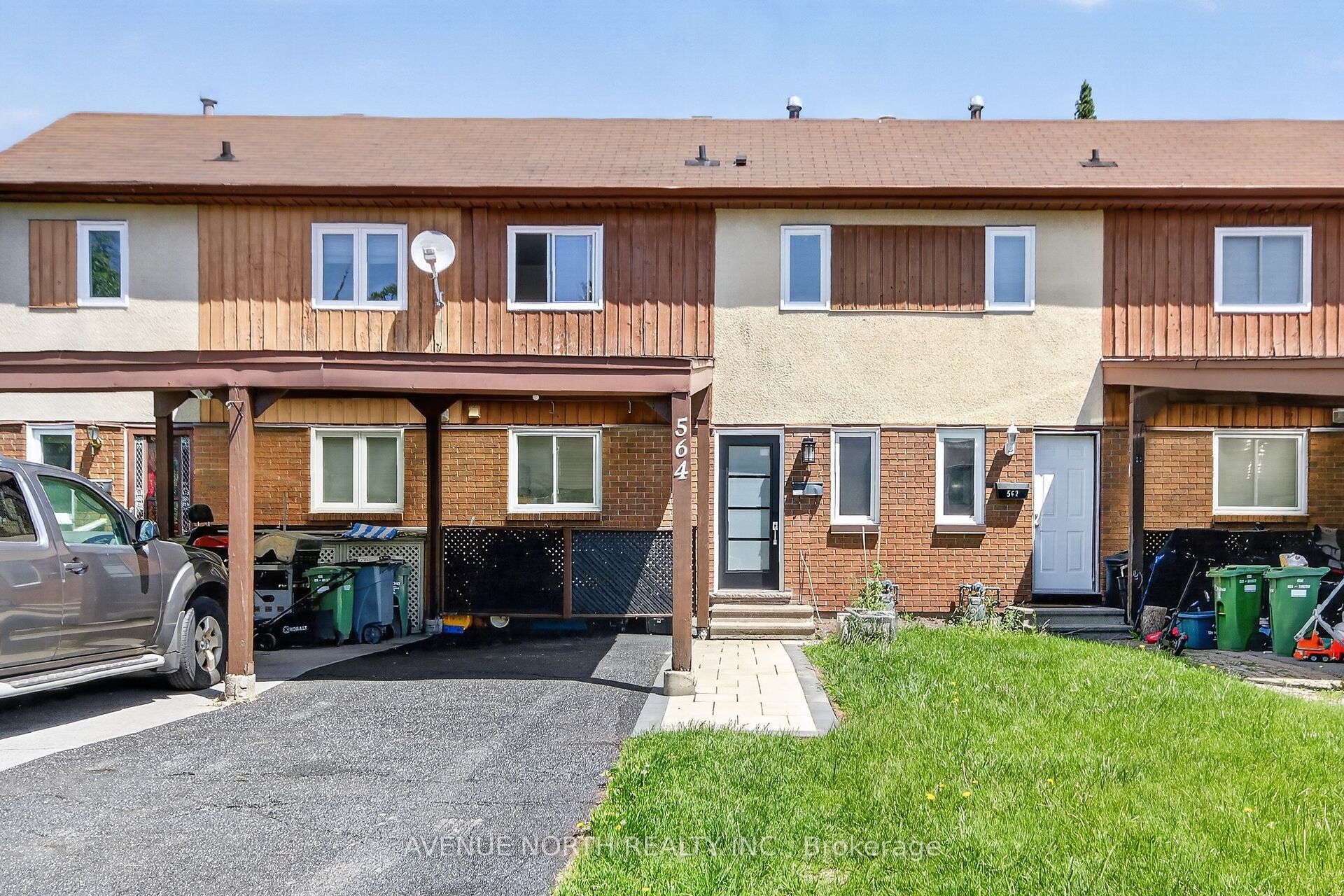 564 Seyton Drive, Ottawa, ON, K2H 9B2