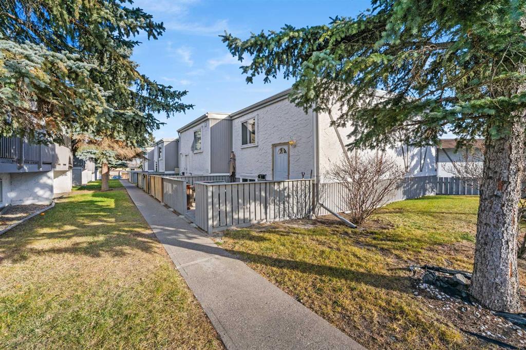 1-455 Huntsville Crescent NW, Calgary, AB, T2K 4W3