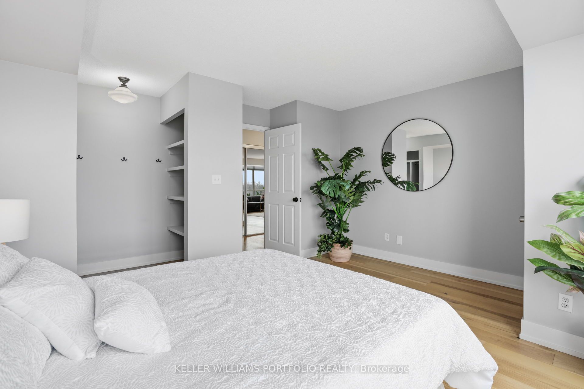 Additional image 3 of 802-190 Manitoba Street, Toronto, ON, M8Y 3Y8