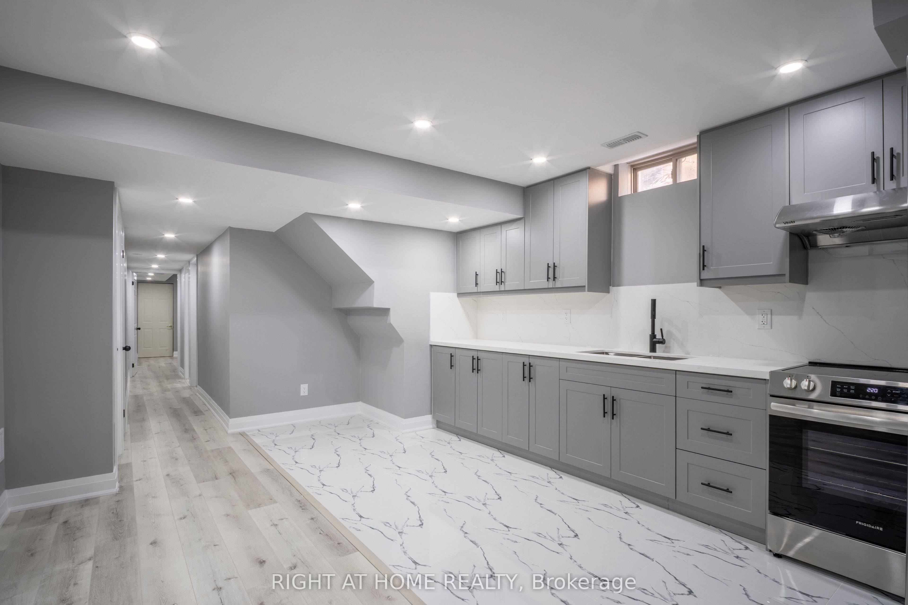 136 Durhamview Crescent, Whitchurch-stouffville, ON, L4A 1H4 photo 5