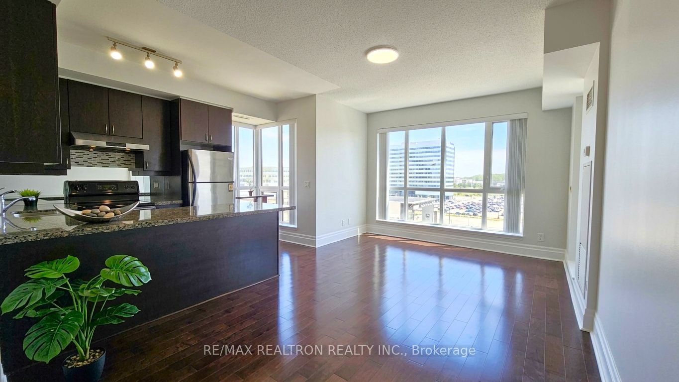 604-39 Upper Duke Crescent, Markham, ON, L6G 0B8 photo 3