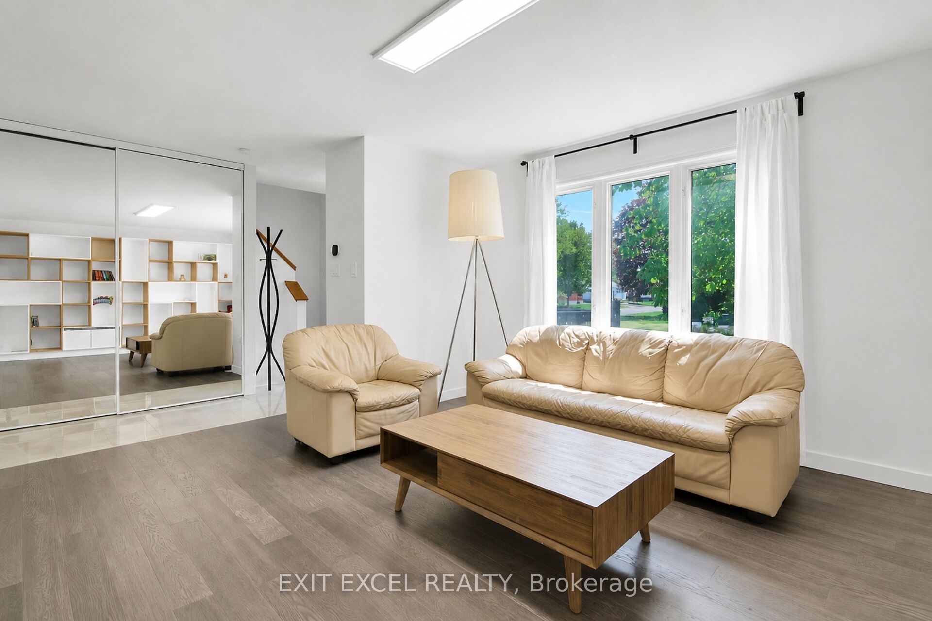 25 Uxbridge Crescent, Ottawa, ON, K2L 1P6 photo 3