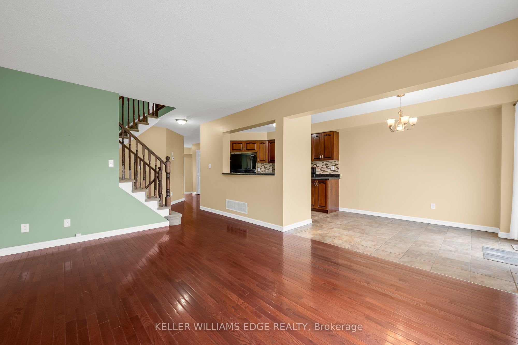 76 Cedarville Drive, Hamilton, ON, L8J 0A4 photo 3