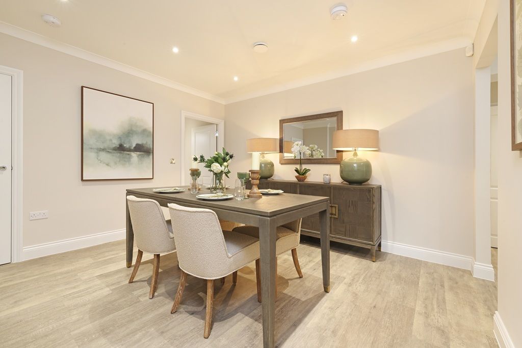 2 bed flat for saleReigate Road, Reigate RH2 photo 3