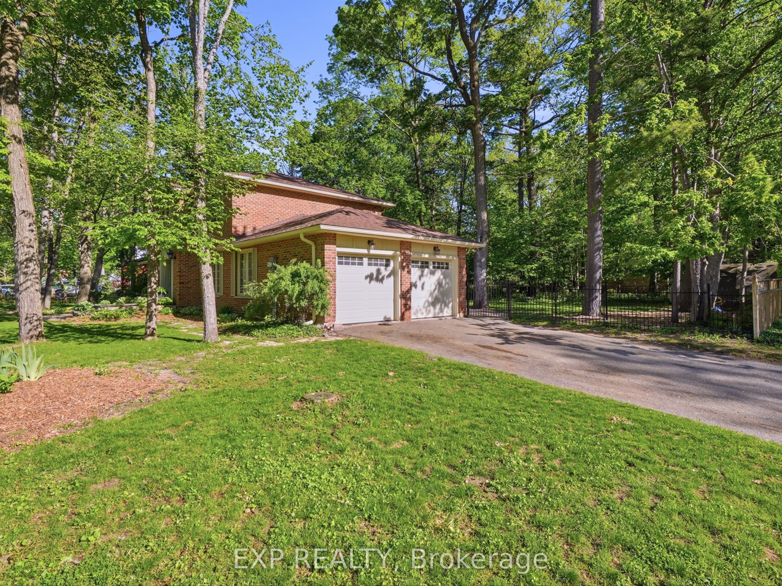 11 Spence Avenue, Springwater, ON, L9X 0P2 photo 5