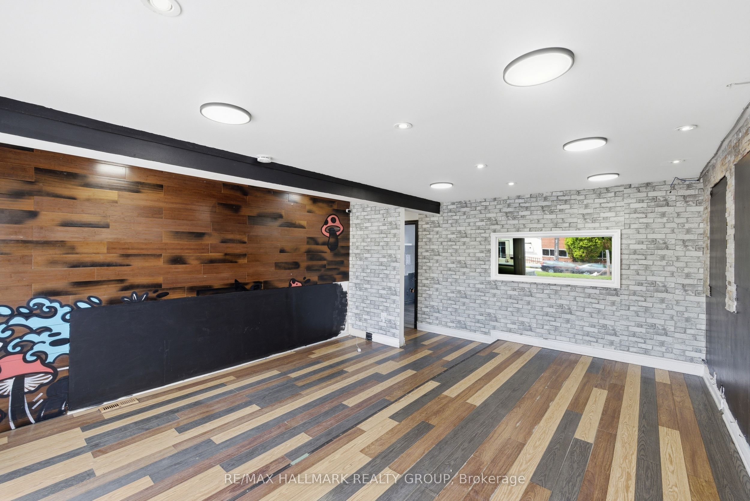 Additional image 6 of 912 St Laurent Boulevard S, Ottawa, ON, K1K 3B3