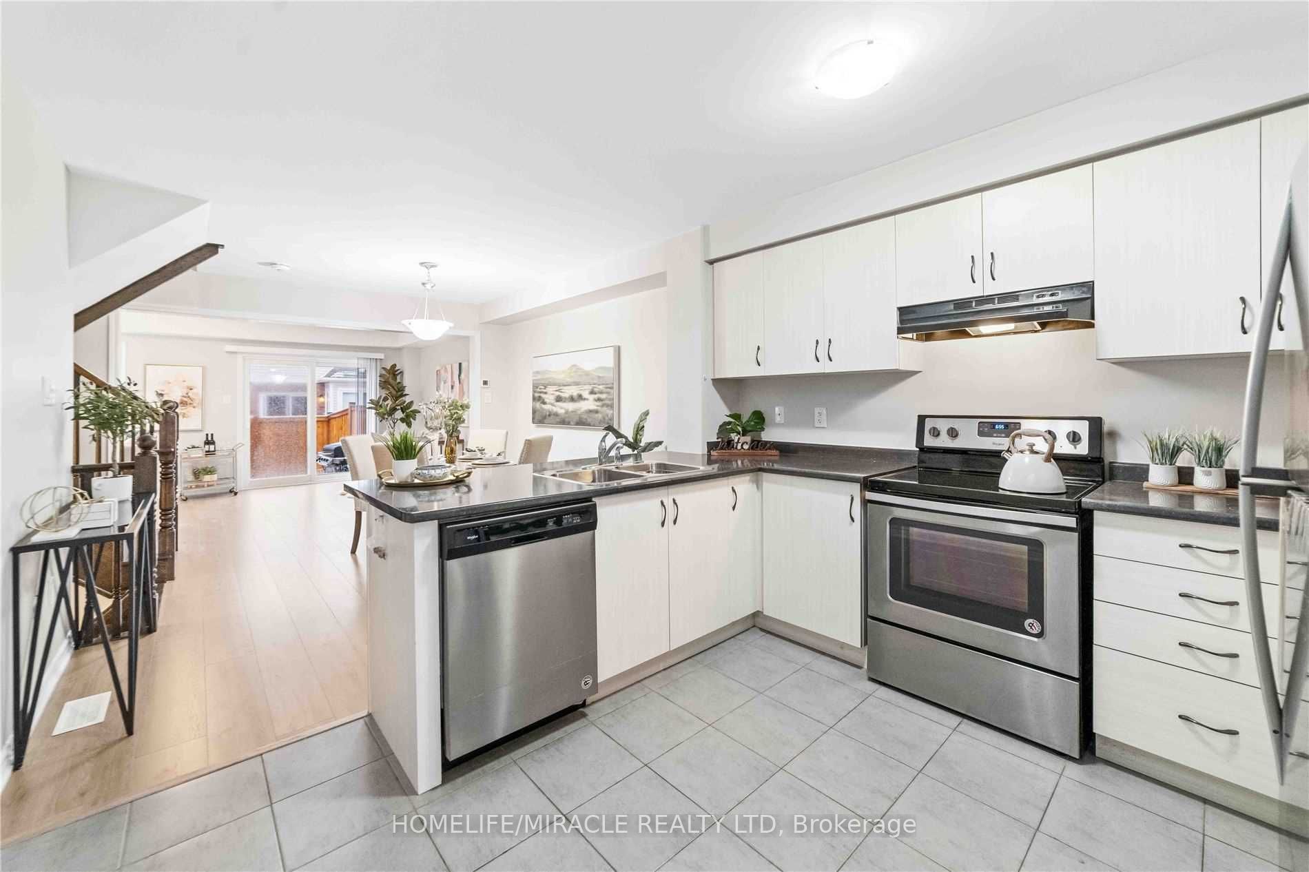 21 Donlamont Circle, Brampton, ON, L7A 4T5 photo 3