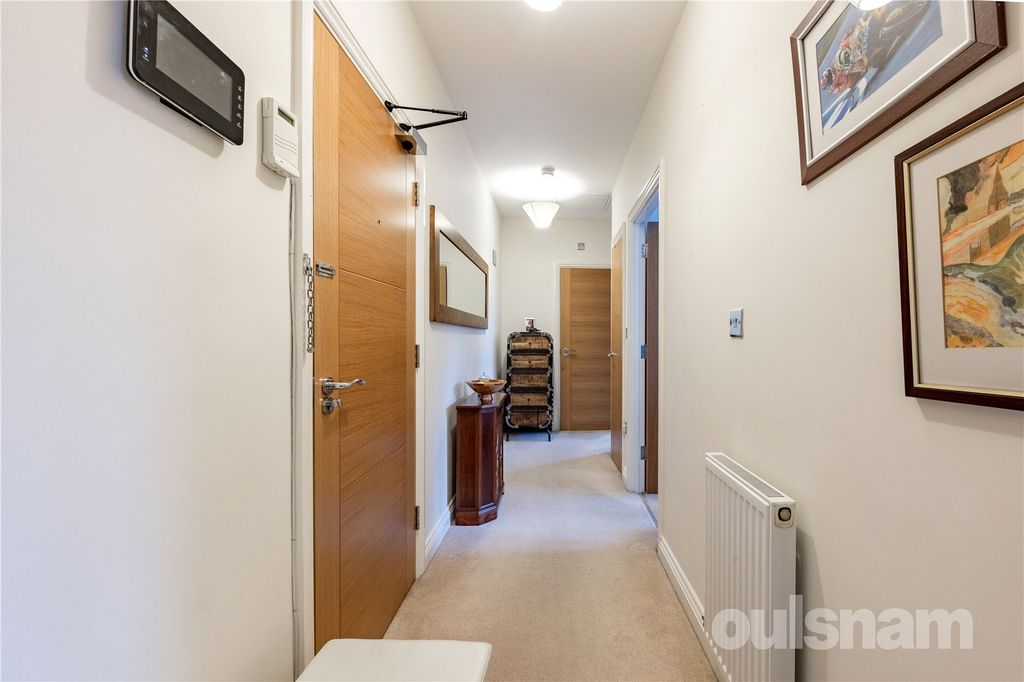 2 bed flat for saleBerrington Close, Ipsley, Redditch, Worcestershire B98 photo 5