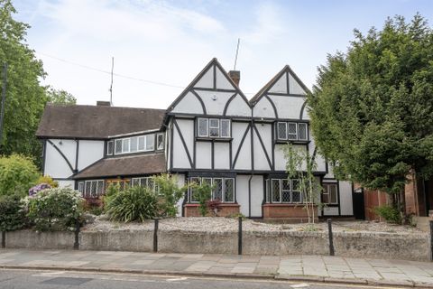 Cecil Road, Enfield EN2