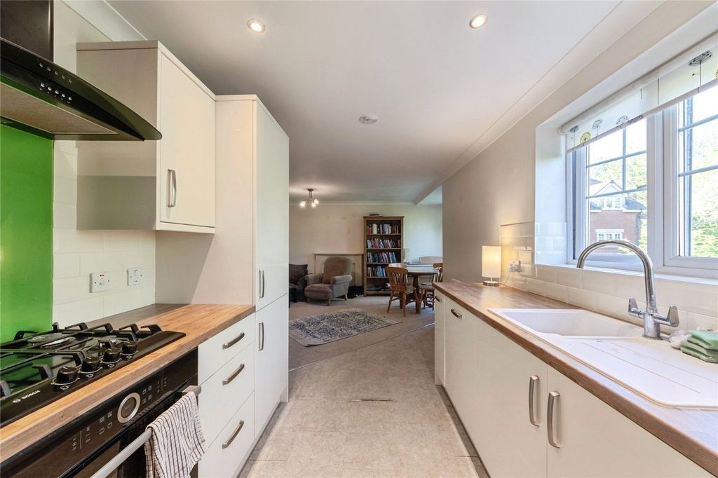 Additional image 16 of 2 bed flat for saleEvesham Road, Redditch, Worcestershire B97