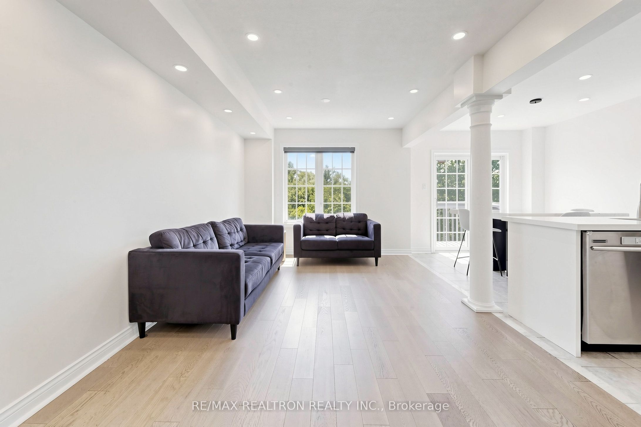 54 Panama Place, Brampton, ON, L6P 2G6 photo 4