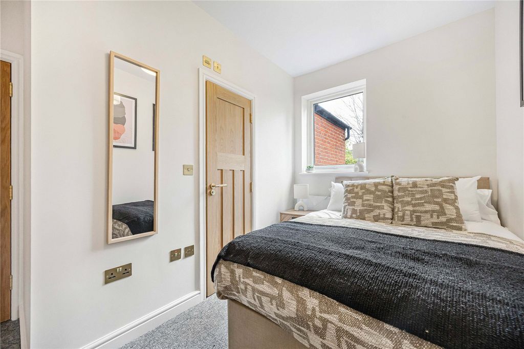 Additional image 24 of 4 bed terraced house for saleLorne Street, Reading RG1