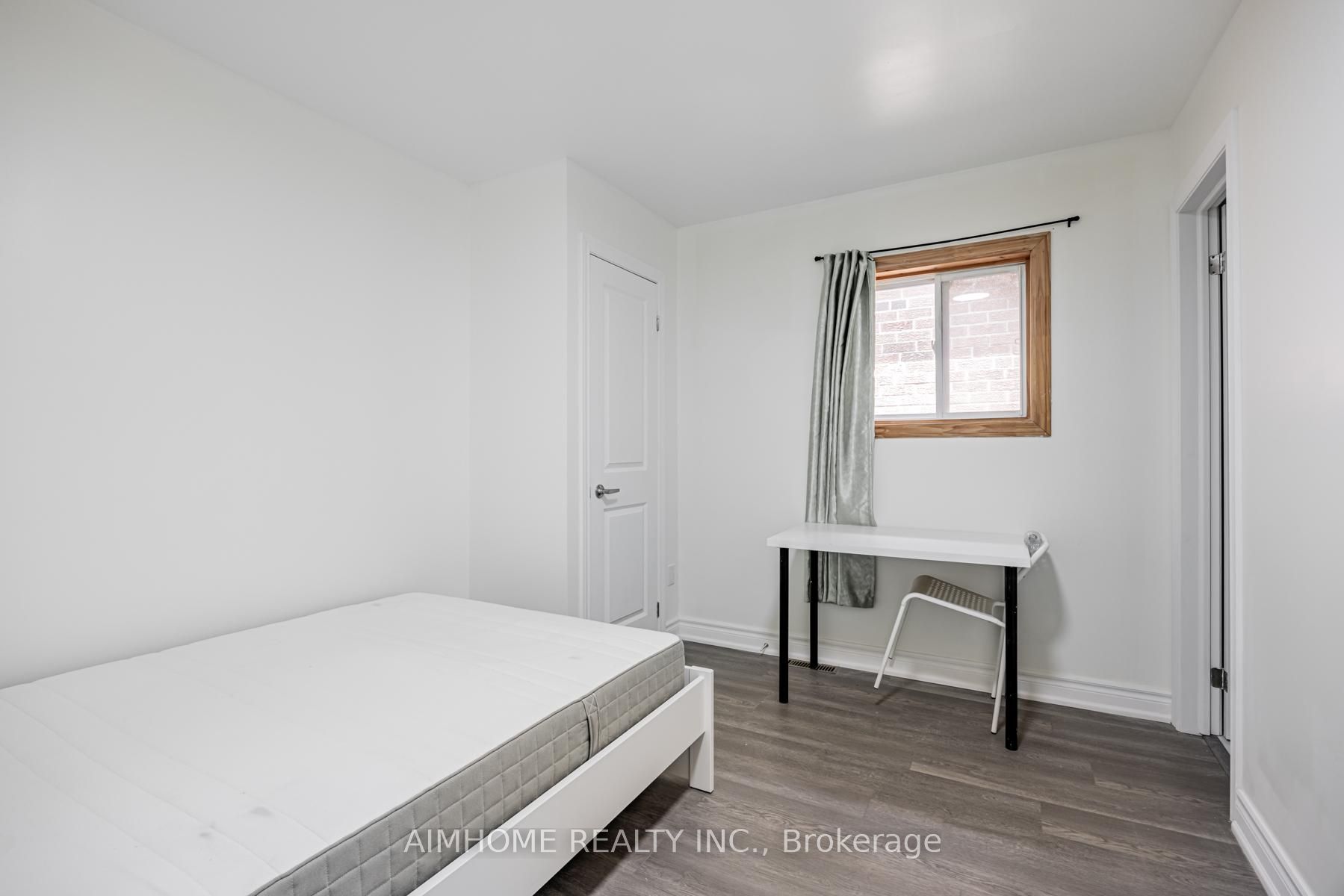 2C-144 Wolseley Street, Toronto, ON, M6J 3R4