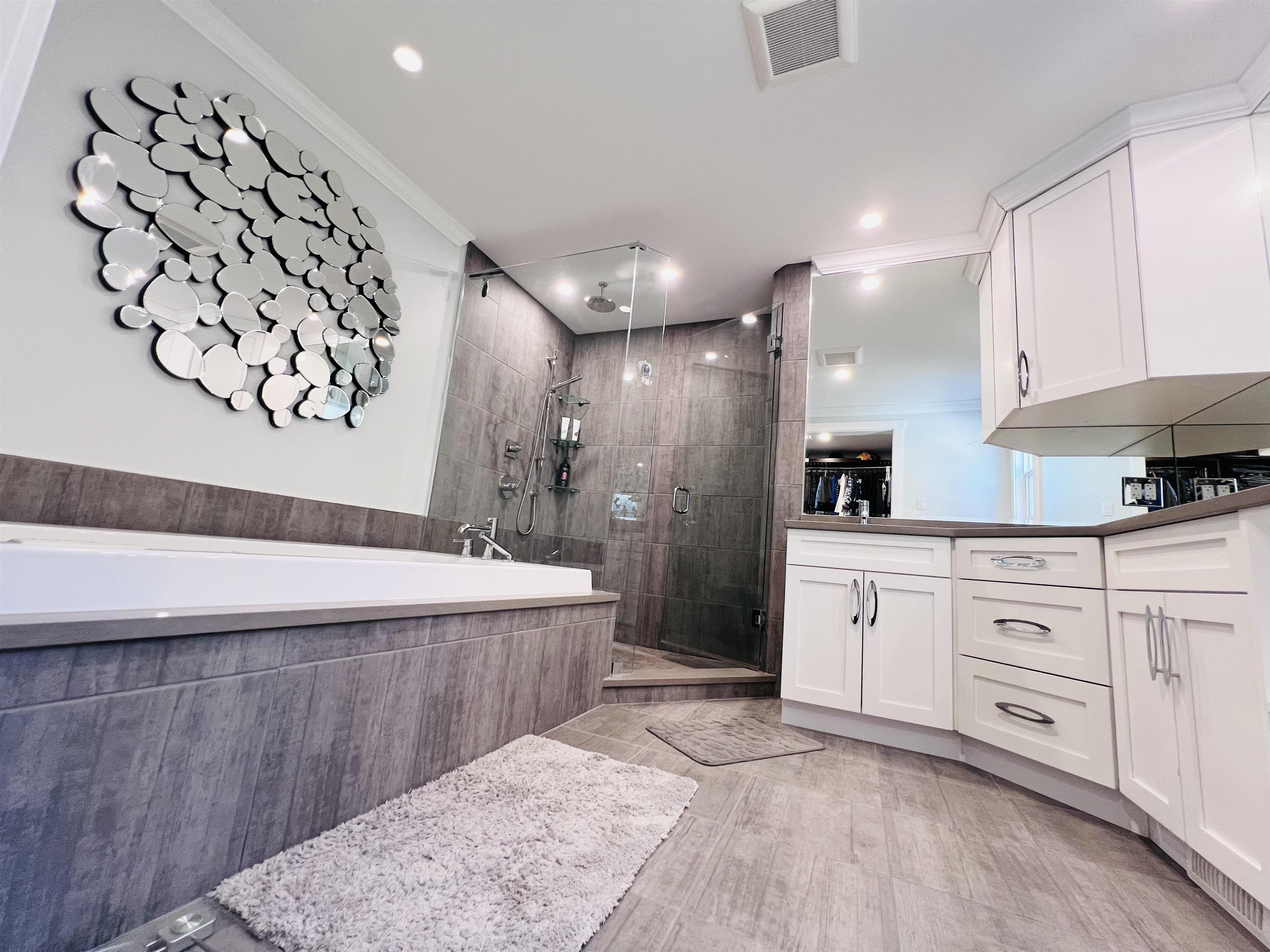 Additional image 3 of 21066 Glenwood Avenue, Maple Ridge, BC, V2X 8K5