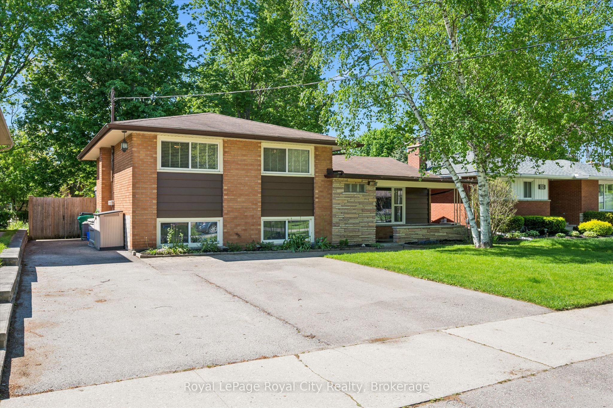 229 Ross Avenue, Kitchener, ON, N2A 1V7 photo 3