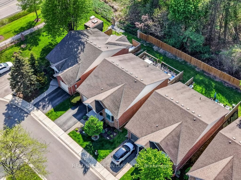 110 Greentrail Drive, Hamilton, ON, L0R 1W0 photo 2