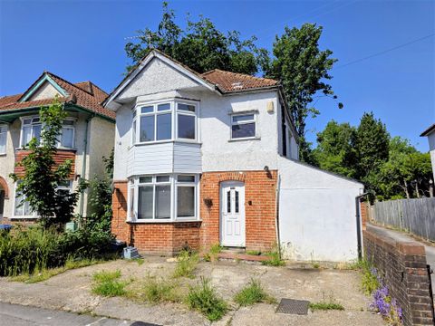 Shaftesbury Avenue, Southampton SO17