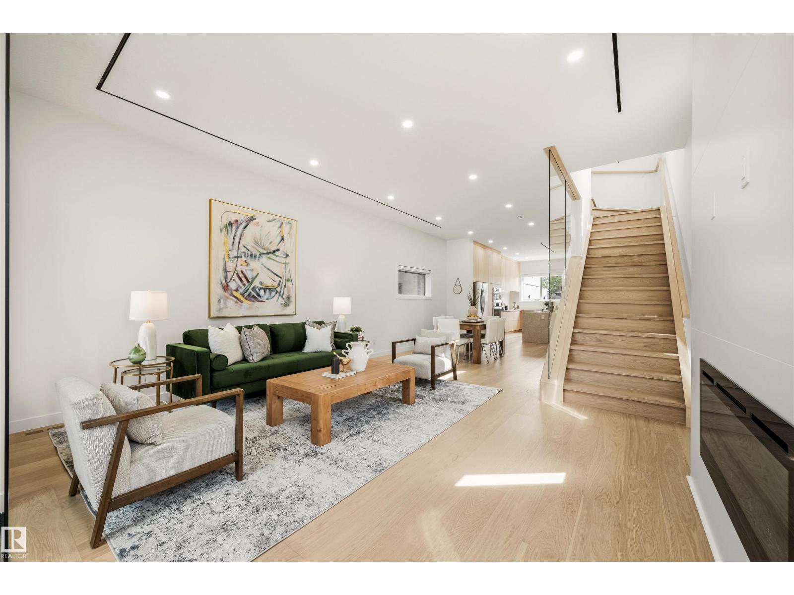 14037 104 Avenue NW, Edmonton, AB, T5N0W7 photo 2