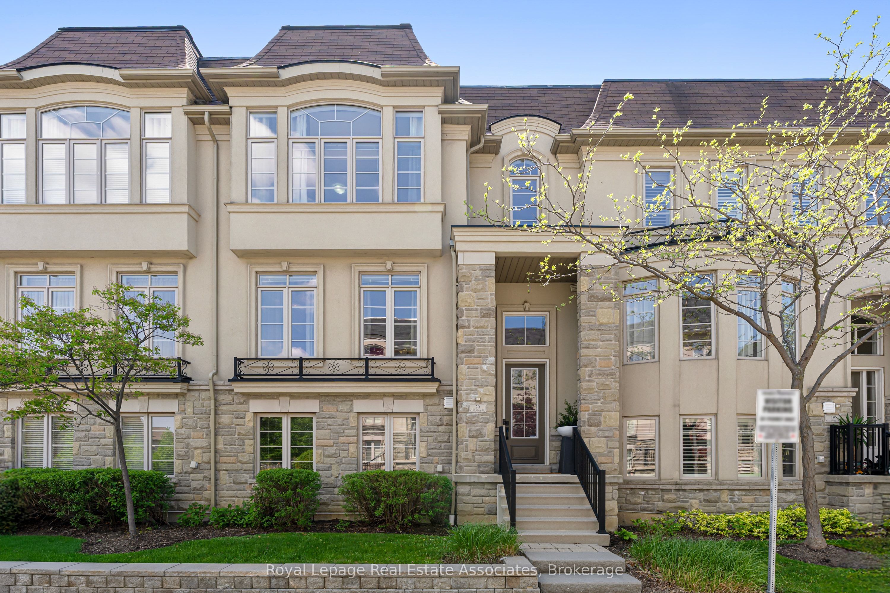 20-4135 Shipp Drive NE, Mississauga, ON, L4Z 0A7