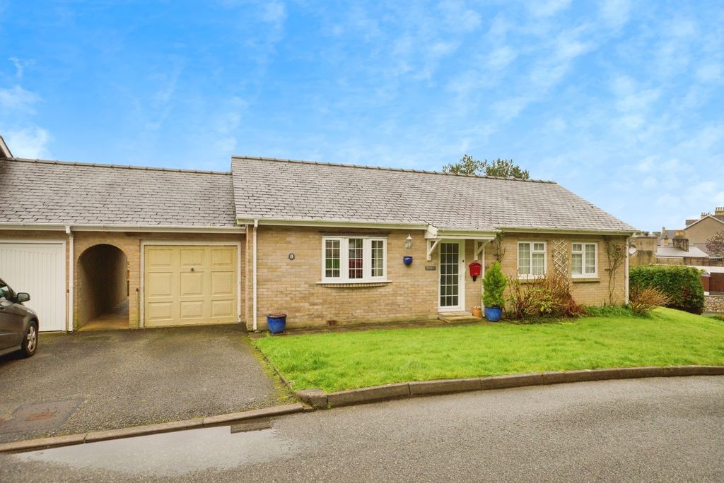 3 bed bungalow for saleNorth Street, Pwllheli, Gwynedd LL53